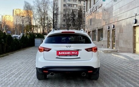 Infiniti FX II, 2013 год, 2 800 000 рублей, 2 фотография