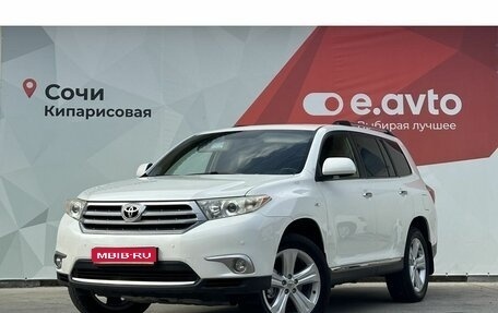 Toyota Highlander III, 2012 год, 2 340 000 рублей, 1 фотография