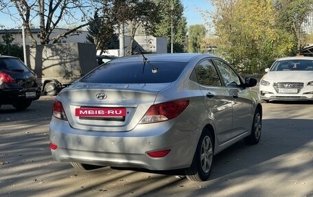 Hyundai Solaris II рестайлинг, 2013 год, 850 000 рублей, 5 фотография