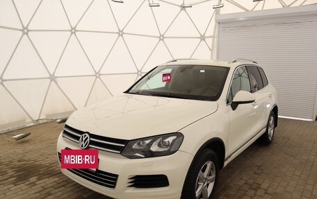 Volkswagen Touareg III, 2011 год, 2 100 000 рублей, 7 фотография