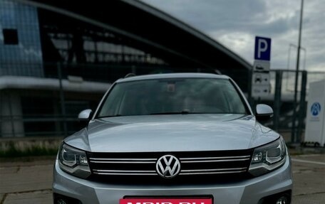 Volkswagen Tiguan I, 2012 год, 1 660 000 рублей, 2 фотография