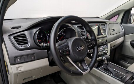 KIA Carnival III, 2017 год, 2 780 000 рублей, 16 фотография