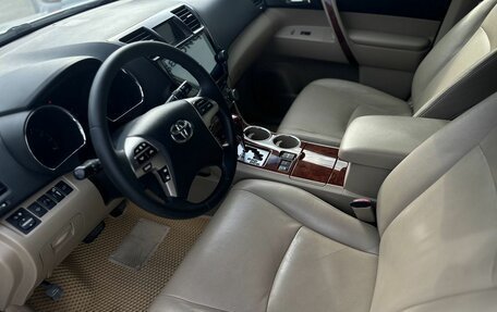 Toyota Highlander III, 2012 год, 2 340 000 рублей, 7 фотография