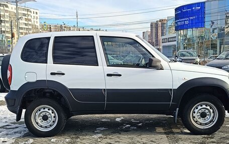 Chevrolet Niva I рестайлинг, 2019 год, 960 000 рублей, 3 фотография