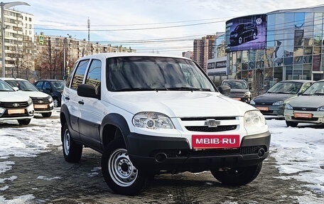 Chevrolet Niva I рестайлинг, 2019 год, 960 000 рублей, 2 фотография