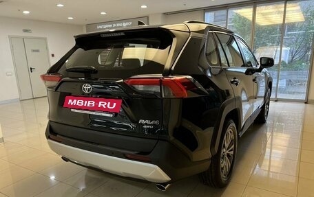 Toyota RAV4, 2024 год, 4 900 000 рублей, 8 фотография