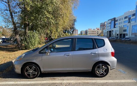 Honda Fit III, 2007 год, 750 000 рублей, 2 фотография