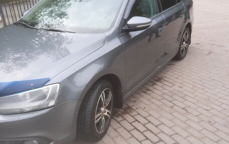 Volkswagen Jetta VI, 2012 год, 850 000 рублей, 2 фотография