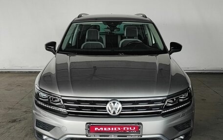 Volkswagen Tiguan II, 2020 год, 3 165 000 рублей, 2 фотография