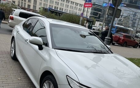 Toyota Camry, 2019 год, 3 560 000 рублей, 1 фотография