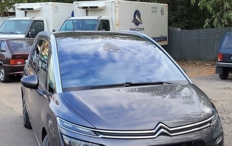 Citroen C4 Picasso II рестайлинг, 2018 год, 1 800 000 рублей, 11 фотография