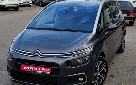 Citroen C4 Picasso II рестайлинг, 2018 год, 1 800 000 рублей, 13 фотография