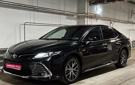 Toyota Camry, 2023 год, 4 090 000 рублей, 1 фотография