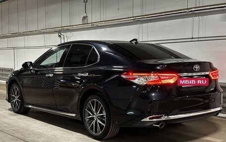 Toyota Camry, 2023 год, 4 090 000 рублей, 6 фотография