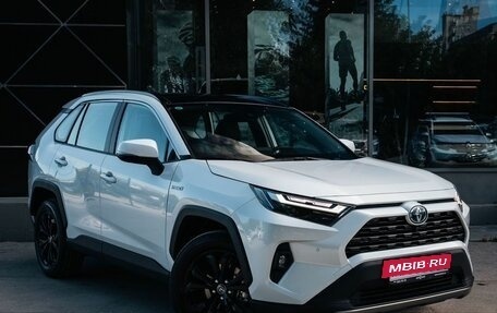 Toyota RAV4, 2023 год, 5 800 000 рублей, 7 фотография