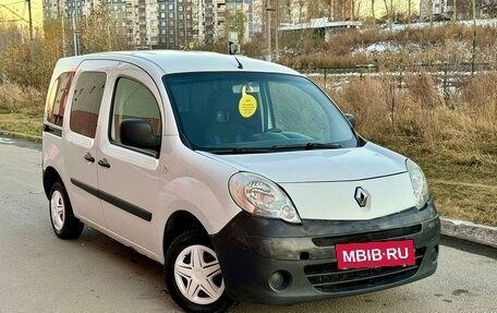 Renault Kangoo II рестайлинг, 2010 год, 569 000 рублей, 3 фотография