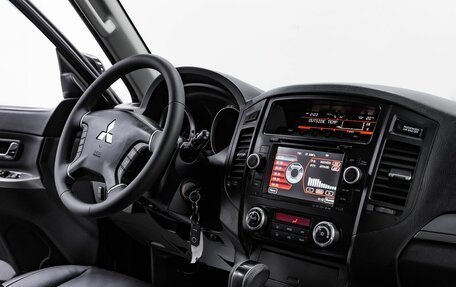 Mitsubishi Pajero IV, 2011 год, 1 725 000 рублей, 15 фотография