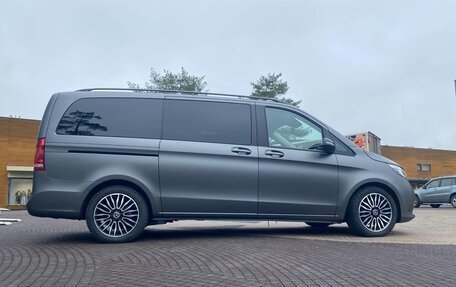 Mercedes-Benz V-Класс, 2018 год, 4 950 000 рублей, 4 фотография