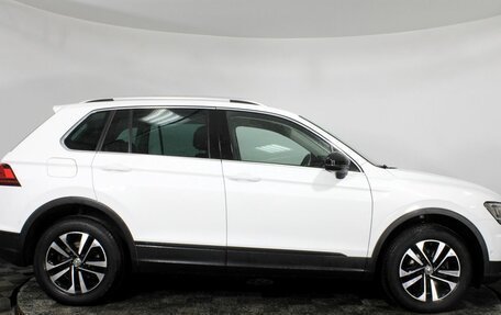 Volkswagen Tiguan II, 2019 год, 2 999 000 рублей, 4 фотография