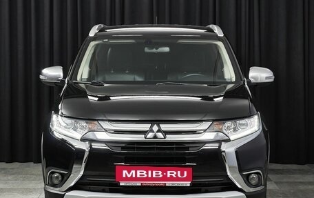 Mitsubishi Outlander III рестайлинг 3, 2016 год, 2 337 000 рублей, 2 фотография