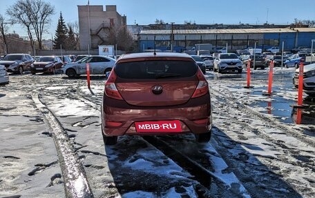 Hyundai Solaris II рестайлинг, 2012 год, 500 000 рублей, 3 фотография