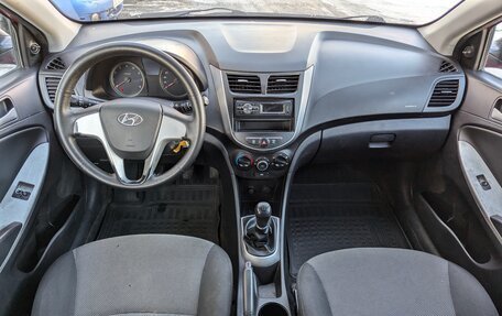 Hyundai Solaris II рестайлинг, 2012 год, 500 000 рублей, 13 фотография