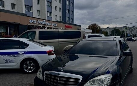 Mercedes-Benz S-Класс, 2006 год, 1 650 000 рублей, 2 фотография