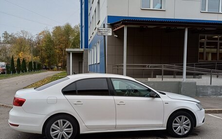 Volkswagen Jetta VI, 2013 год, 1 500 000 рублей, 3 фотография