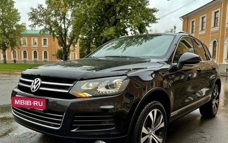 Volkswagen Touareg III, 2012 год, 2 630 000 рублей, 2 фотография