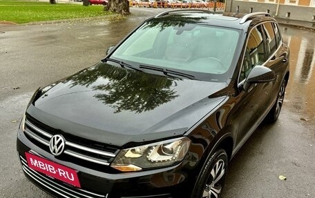 Volkswagen Touareg III, 2012 год, 2 630 000 рублей, 3 фотография