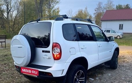 Chevrolet Niva I рестайлинг, 2013 год, 665 000 рублей, 5 фотография