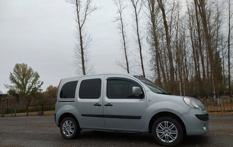 Renault Kangoo II рестайлинг, 2011 год, 980 000 рублей, 3 фотография