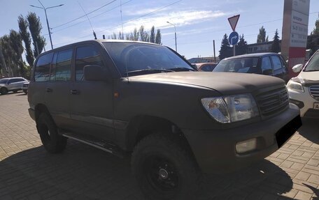 Toyota Land Cruiser 100 рестайлинг 2, 2004 год, 3 100 000 рублей, 7 фотография