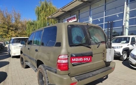 Toyota Land Cruiser 100 рестайлинг 2, 2004 год, 3 100 000 рублей, 6 фотография