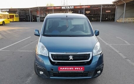 Peugeot Partner II рестайлинг 2, 2016 год, 1 100 000 рублей, 4 фотография