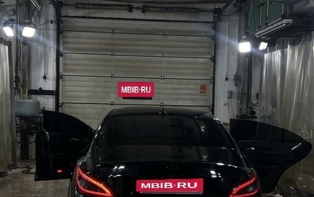 Mercedes-Benz CLS, 2013 год, 2 500 000 рублей, 2 фотография