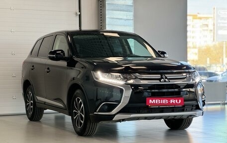 Mitsubishi Outlander III рестайлинг 3, 2017 год, 2 270 000 рублей, 3 фотография