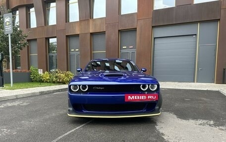 Dodge Challenger III рестайлинг 2, 2021 год, 6 150 000 рублей, 2 фотография