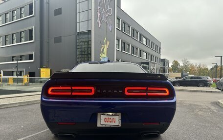 Dodge Challenger III рестайлинг 2, 2021 год, 6 150 000 рублей, 17 фотография