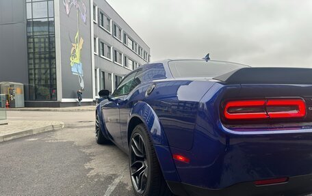 Dodge Challenger III рестайлинг 2, 2021 год, 6 150 000 рублей, 18 фотография