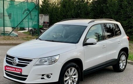 Volkswagen Tiguan I, 2011 год, 999 000 рублей, 2 фотография