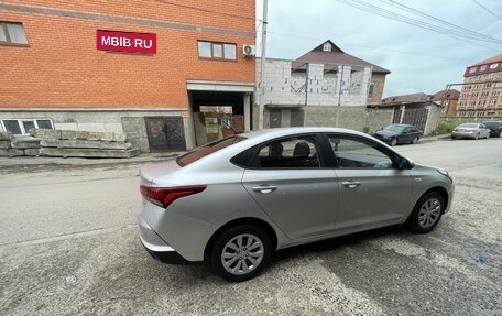 Hyundai Solaris II рестайлинг, 2020 год, 1 790 000 рублей, 5 фотография