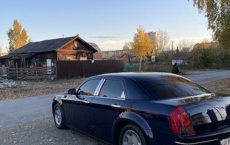 Chrysler 300C II, 2004 год, 875 000 рублей, 26 фотография