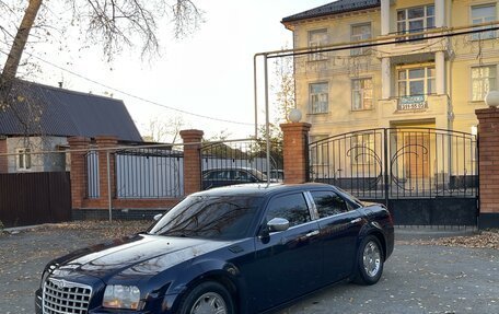 Chrysler 300C II, 2004 год, 875 000 рублей, 27 фотография