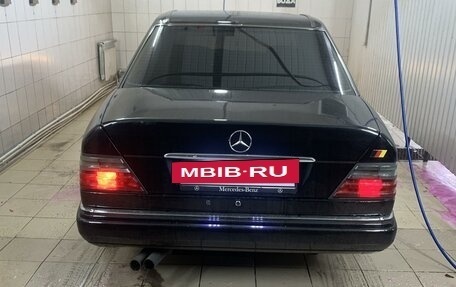 Mercedes-Benz E-Класс, 1995 год, 320 000 рублей, 11 фотография