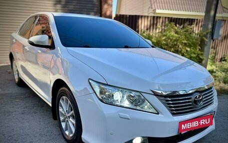 Toyota Camry, 2012 год, 1 850 000 рублей, 2 фотография