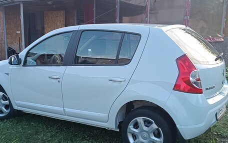 Renault Sandero I, 2013 год, 700 000 рублей, 5 фотография