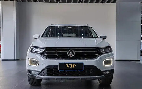 Volkswagen T-Roc I, 2021 год, 1 679 000 рублей, 2 фотография