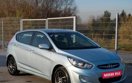 Hyundai Solaris II рестайлинг, 2012 год, 1 220 000 рублей, 12 фотография