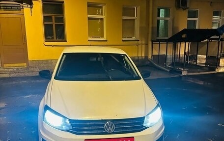 Volkswagen Polo VI (EU Market), 2017 год, 650 000 рублей, 2 фотография